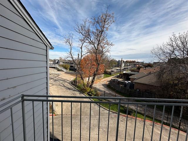 Building Photo - 9823 Summerwood Cir