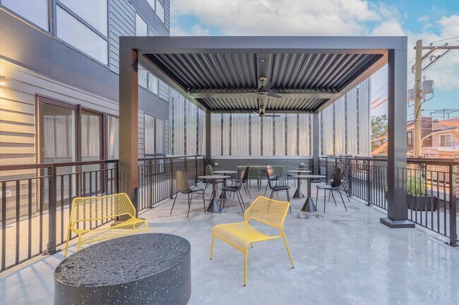 Building Photo - 2636 E York St