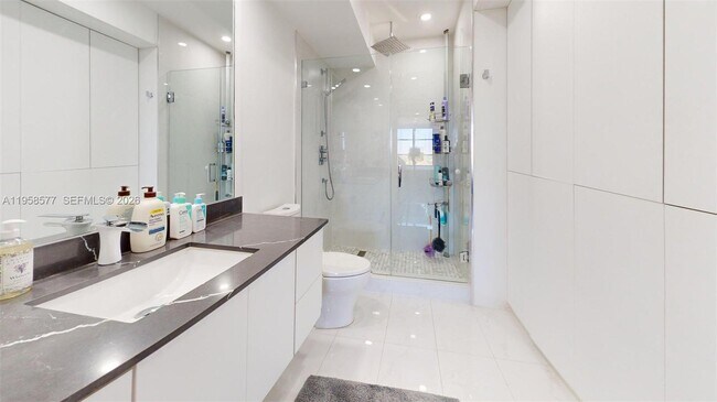 Building Photo - 600 Three Islands Boulevard