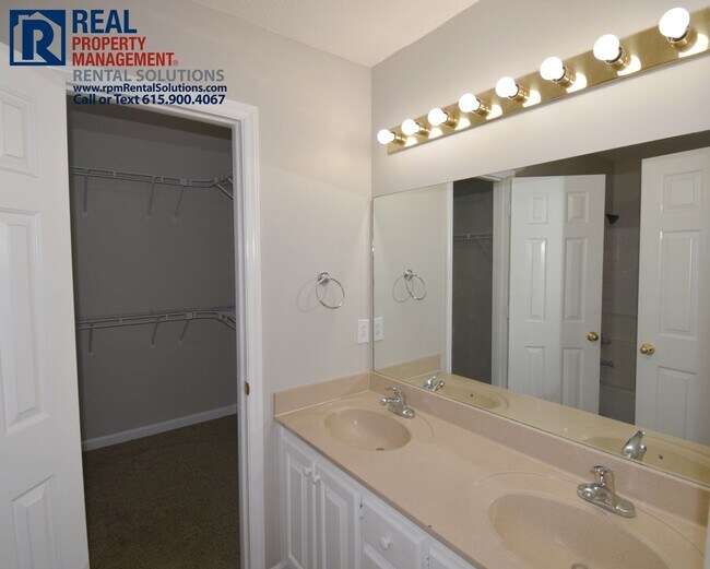 Building Photo - Great 3 bedroom home in Murfreesboro! Atta...
