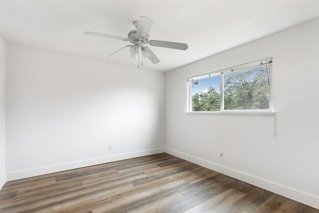 Building Photo - 3615 Acorn Springs Ln