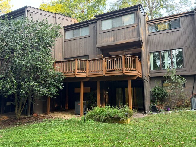 Building Photo - 9212 Groundhog Dr