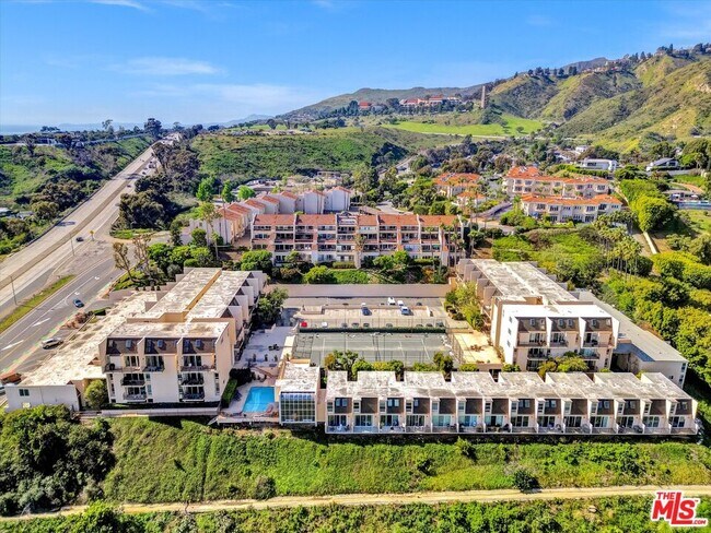 Building Photo - 23901 Civic Center Way