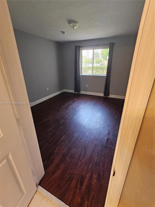 Building Photo - 20930 SW 87th Ave