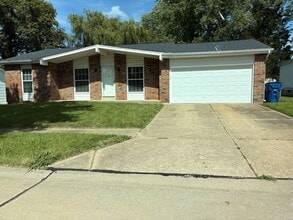 Building Photo - 4076 Fox Island Dr