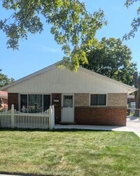 Building Photo - 12816 Royal Grand Ave