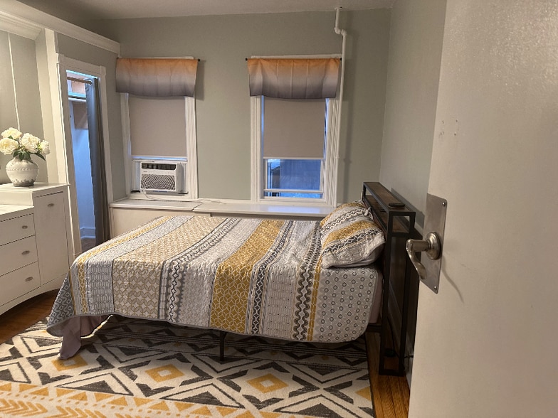 Primary Photo - 416 20th Ave