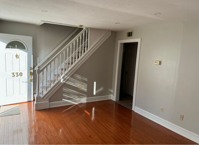 Building Photo - 330 Eaton Ave