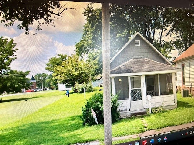 Building Photo - 504 W 9th St