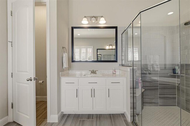 Building Photo - 654 Linden Lp