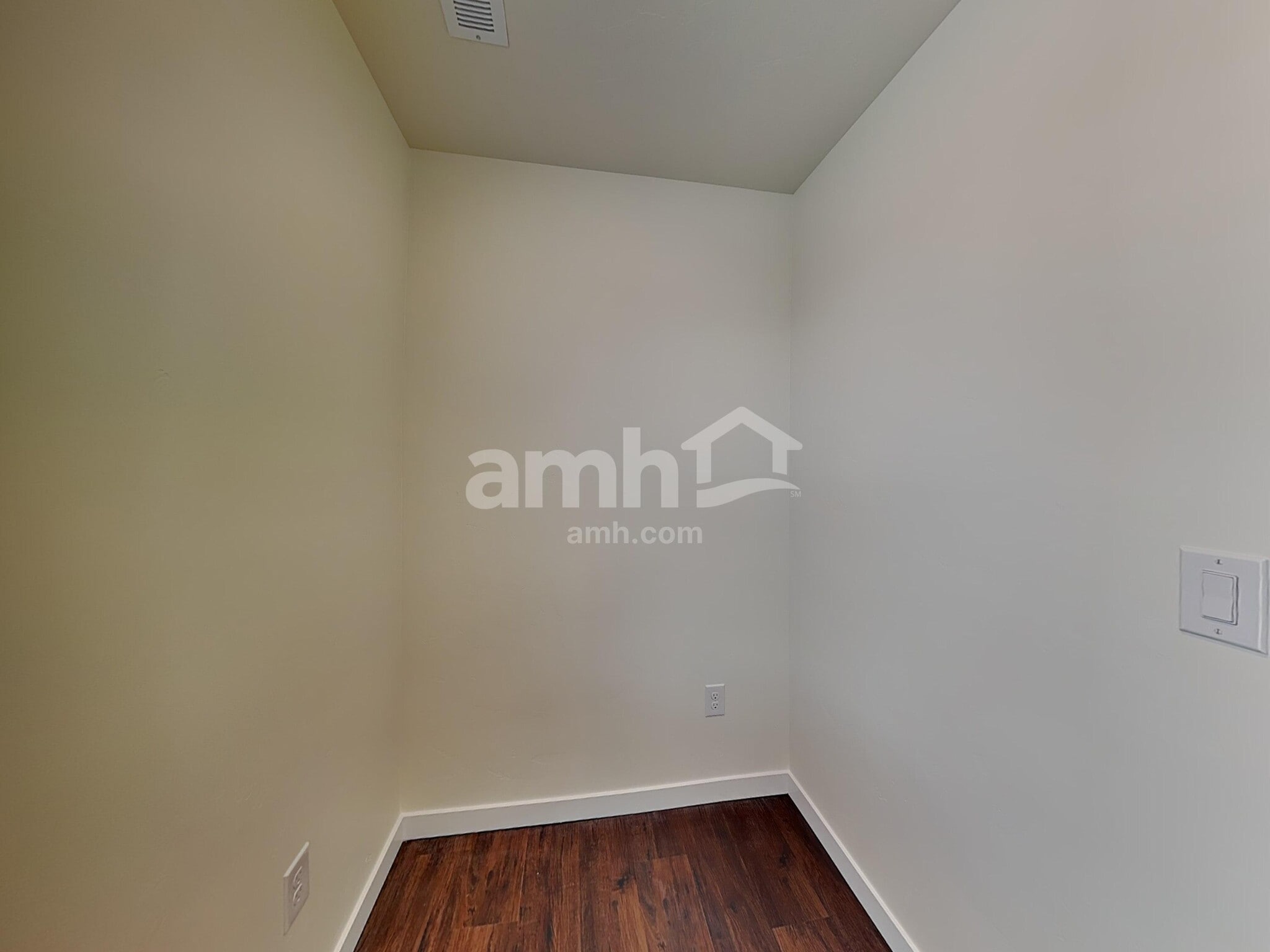 Building Photo - 9507 W Shumard St