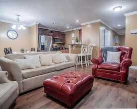 Building Photo - Lakeview Commons Townhouse for Rent