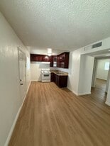 Building Photo - 2762 Conejo Dr