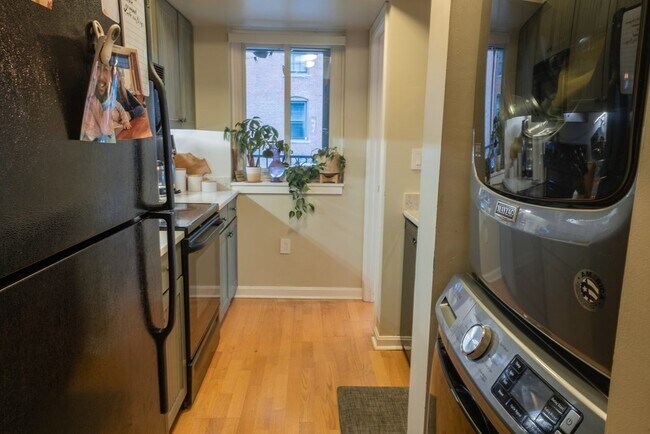 Building Photo - 60 Rantoul St