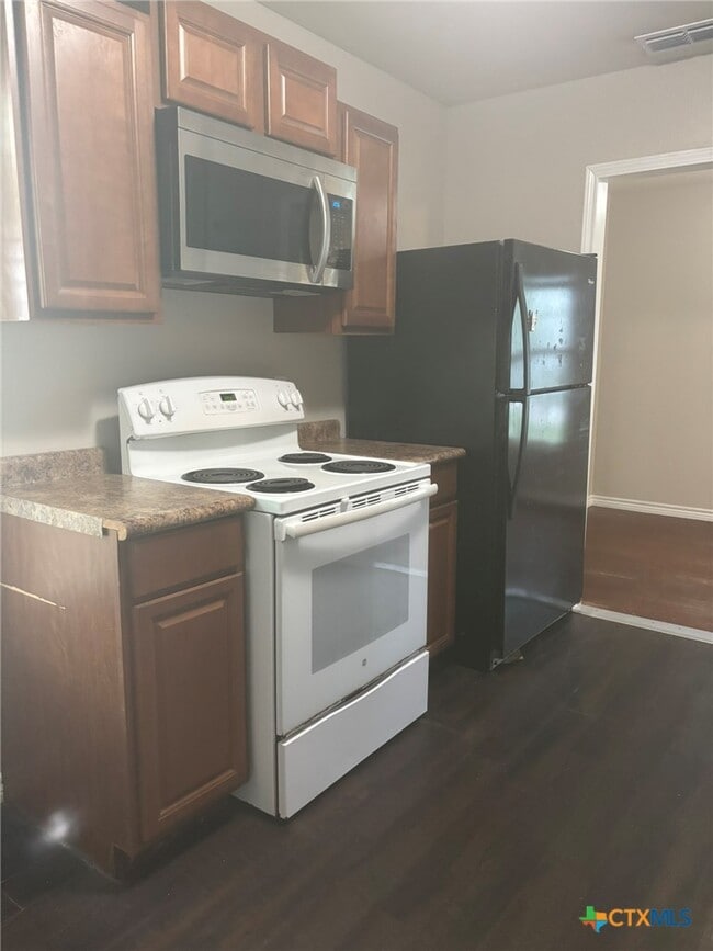 Building Photo - 2905 Wildwood St