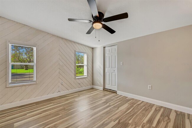 Building Photo - 1824 Roanoke Ave