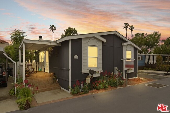 Building Photo - 196 Cherokee