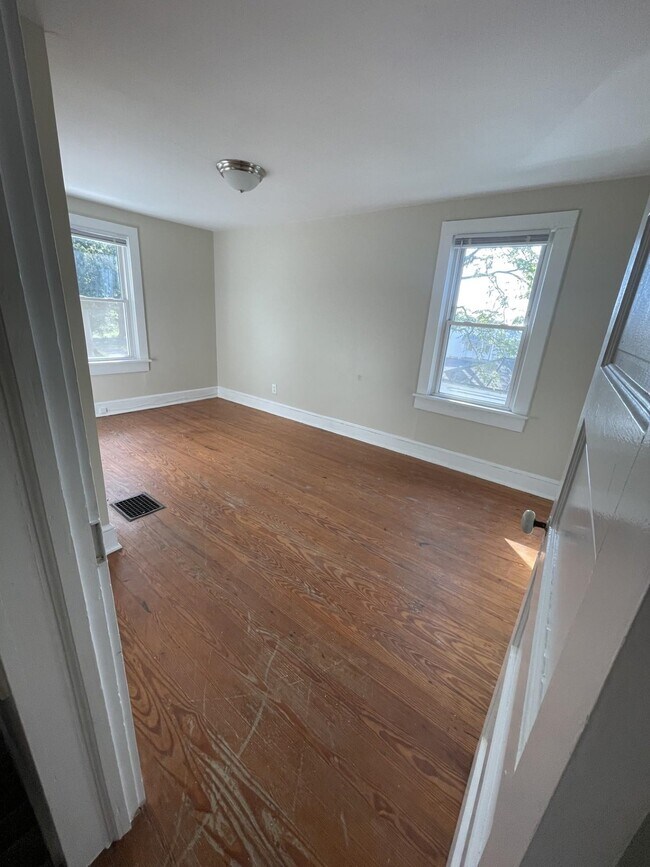 Building Photo - 5096 Battlefield Rd