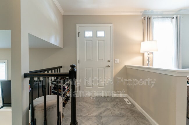 Building Photo - 12112 Amblewood Dr