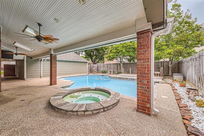 Building Photo - 1403 Stependale Dr