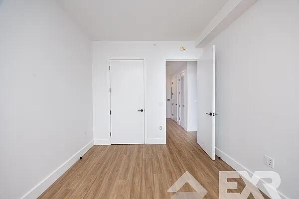 Building Photo - 2230 Cropsey Ave