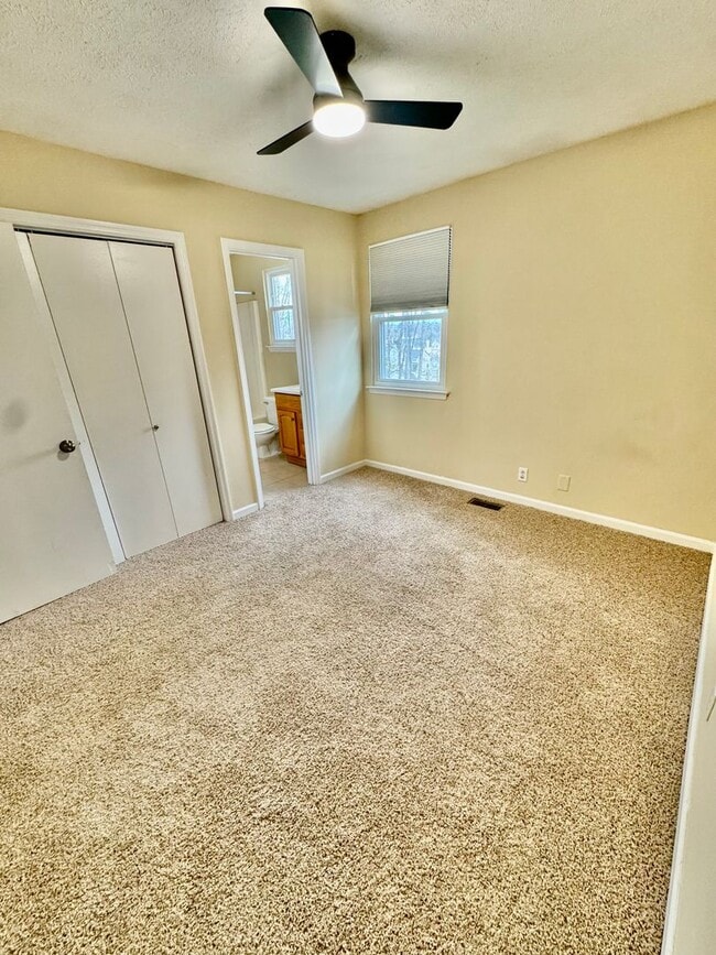 Building Photo - 3 Bed 2 Bath with Amenities in Hermitage for $1550/mo!