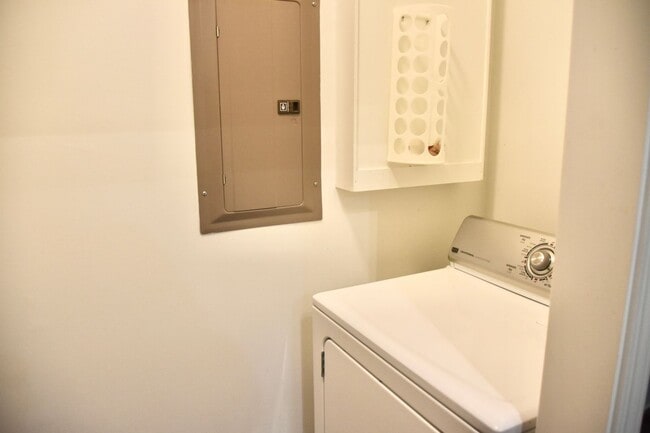 Building Photo - Asheville Condo Rental w/ Garage!
