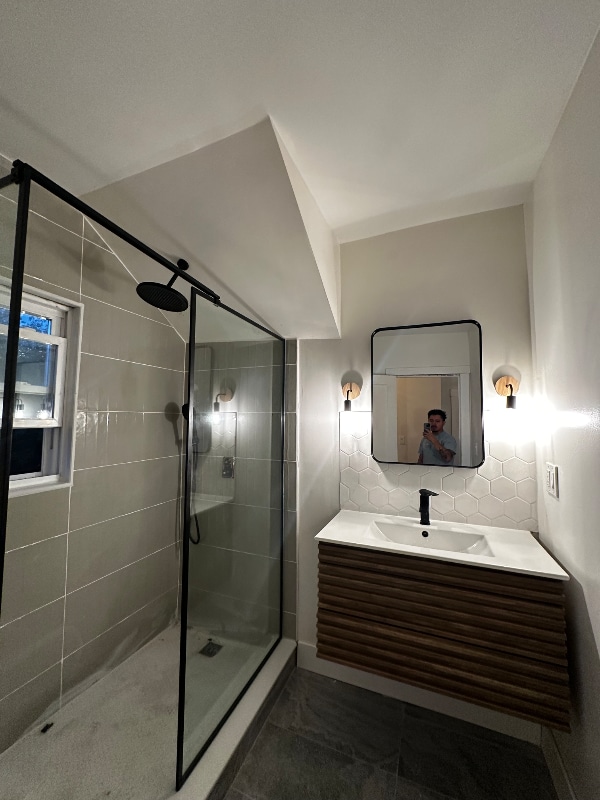 Building Photo - 2256 Tuxedo St