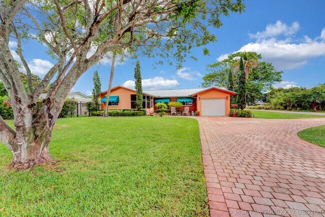 Building Photo - 661 Eagle Cir