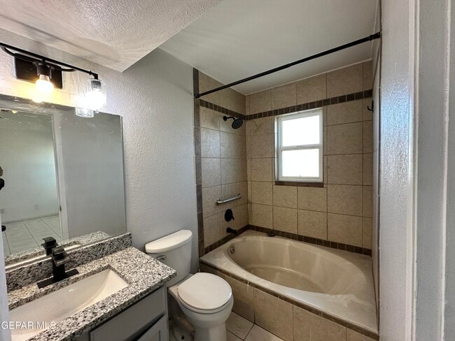 Building Photo - 10960 Joe Dimaggio Cir