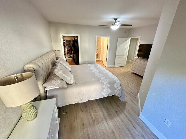 Building Photo - 1809 Belmont Pl