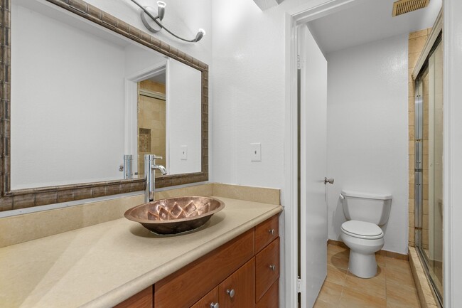 Building Photo - Stylish Pasadena Townhome: 2 Bedrooms, Upd...