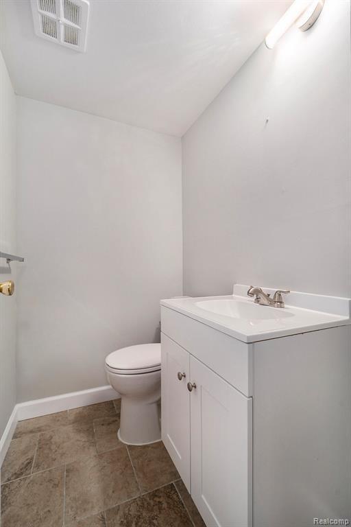 Building Photo - 8691 Kennedy Cir N