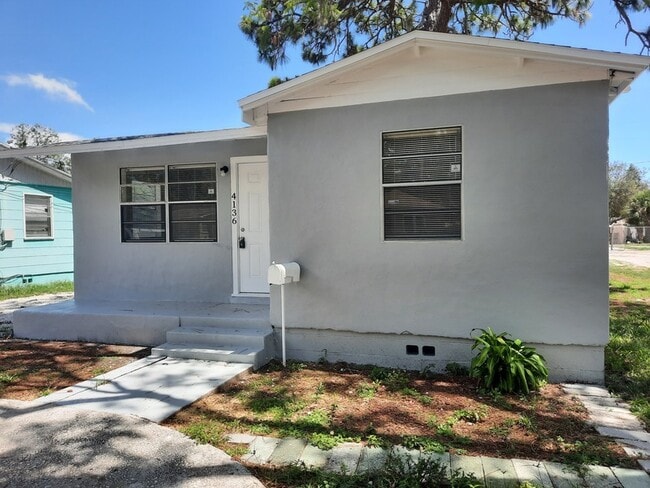 Building Photo - 4136 14th Ave S