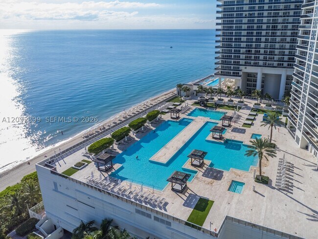 Building Photo - 1830 S Ocean Dr