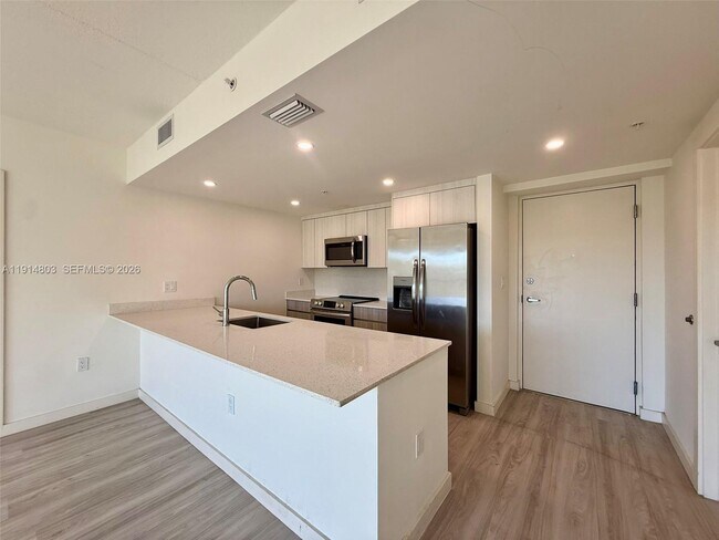 Building Photo - 2285 SW 27th St