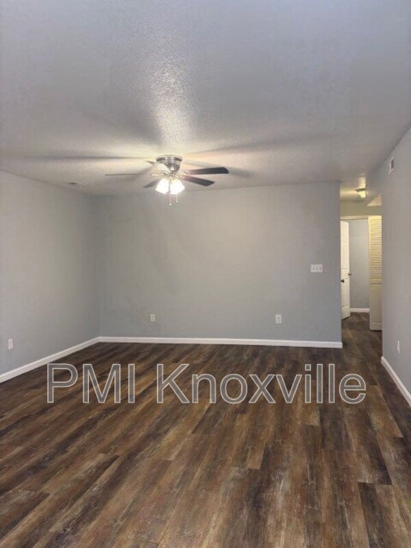 Building Photo - 4136 Larigo Dr