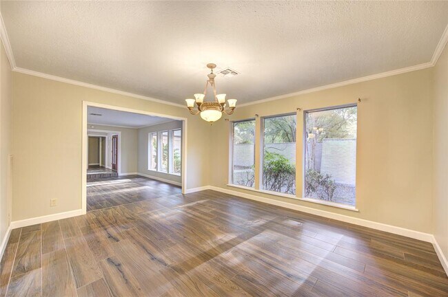 Building Photo - 11024 Riverview Dr