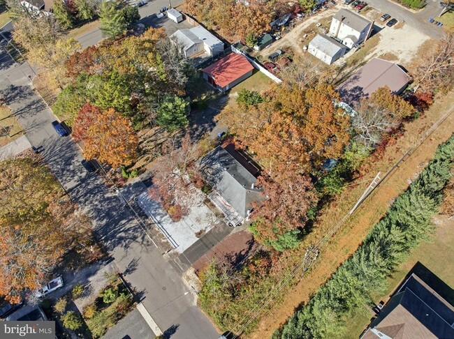 Building Photo - 218 Holly Ave