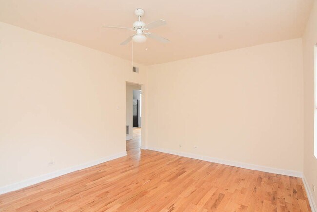 Building Photo - 2347 N Drake Ave