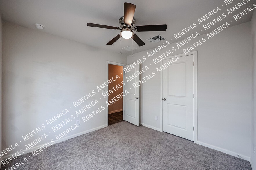 Building Photo - 123 E Bobcat Pl