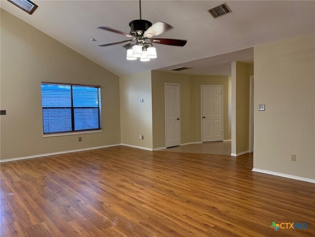 Building Photo - 758 Briarbend Dr