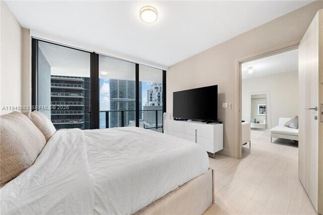 Building Photo - 1000 Brickell Plaza