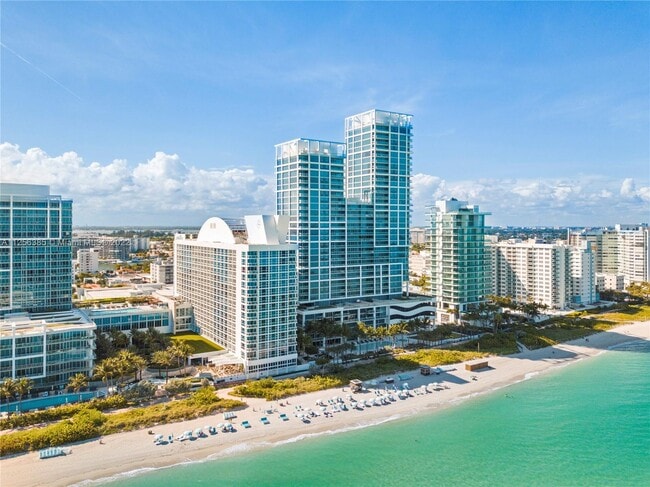 Primary Photo - 6801 Collins Ave