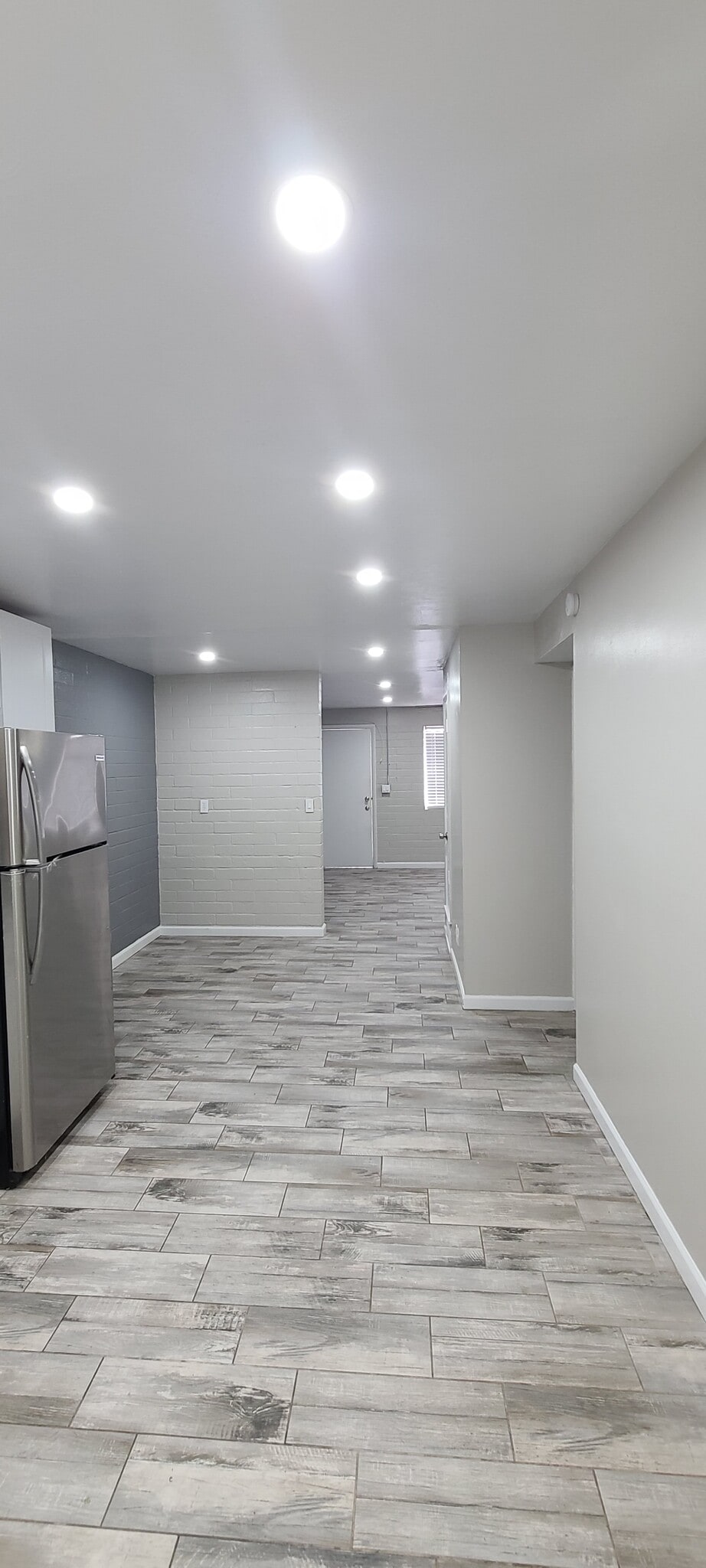 Dinette Area - 2332 N Catalina Ave