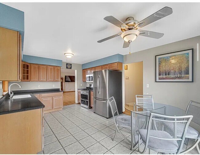 Building Photo - 6708 Tanager St