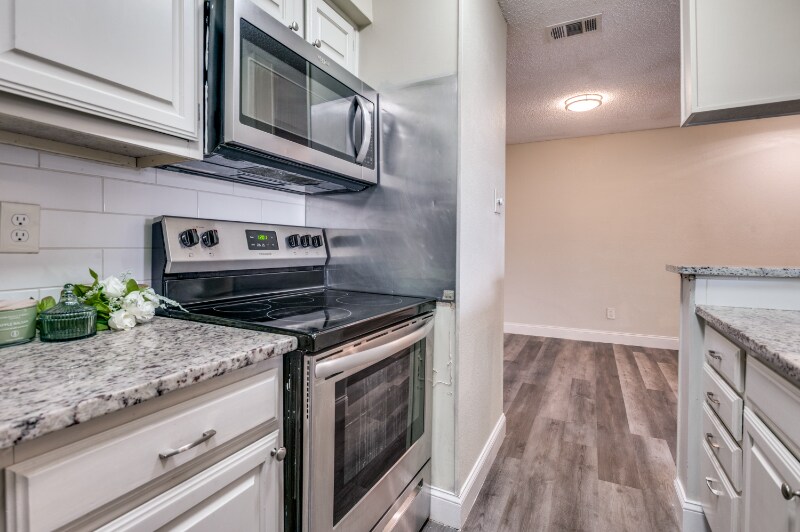 Building Photo - 1310 Harwell Dr