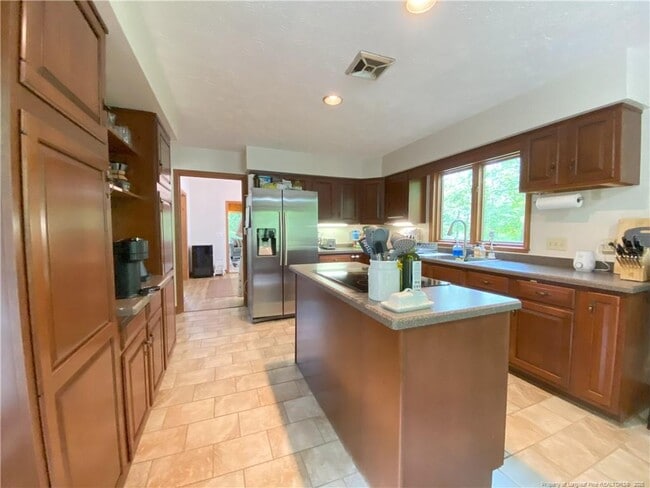 Building Photo - 3299 Liverpool Dr