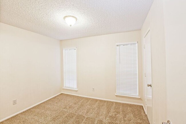 Building Photo - 5000 Cedar Springs Rd