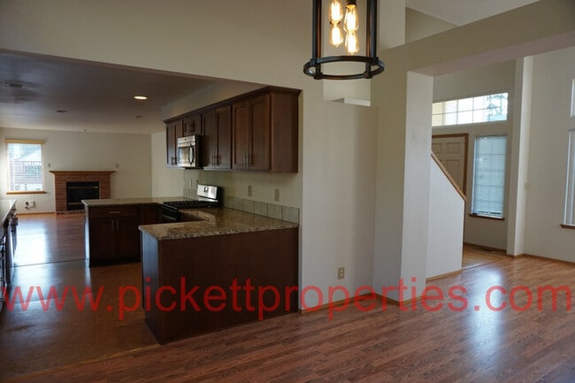 Building Photo - 12731 Plateau Cir NW